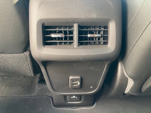 Certified 2023 GMC Terrain SLT w/ Infotainment Package II AWD/4WD image 18