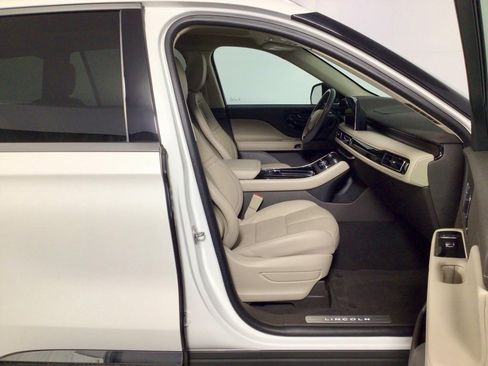 Used 2023 Lincoln Aviator Reserve w/ Equipment Group 201A image 34
