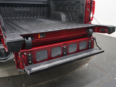 Used 2022 GMC Sierra 1500 SLT w/ SLT Premium Package AWD/4WD image 17