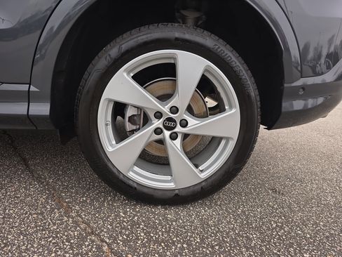 Certified 2025 Audi Q5 Premium Plus w/ Premium Plus image 32