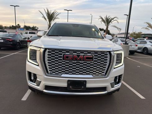Used 2023 GMC Yukon XL Denali image 5