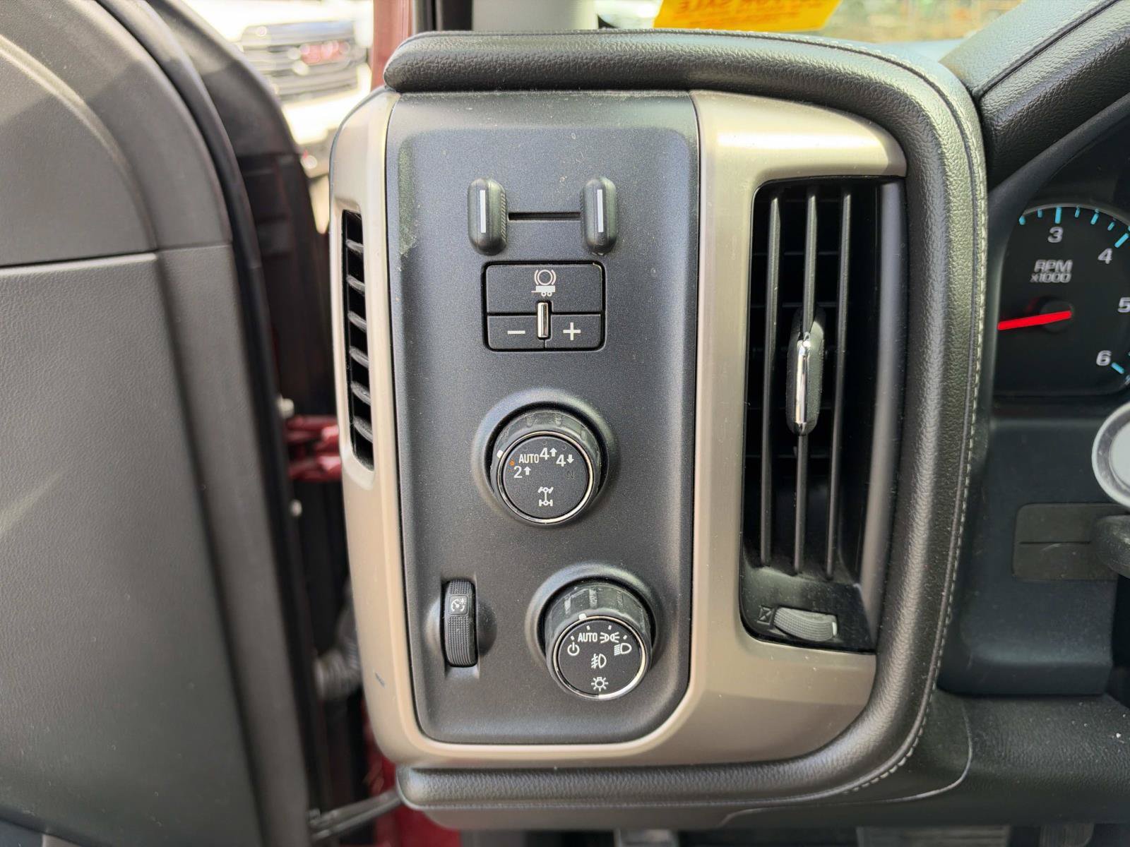 Used 2018 GMC Sierra 1500 Denali w/ Denali Ultimate Package AWD/4WD image 17