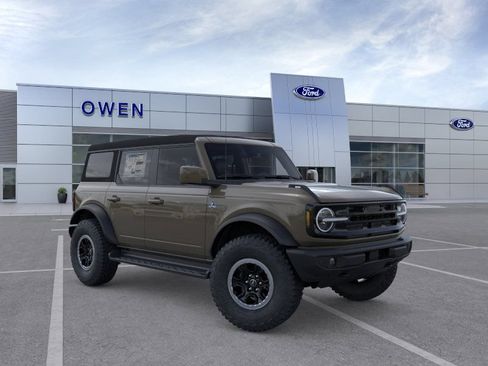 New 2025 Ford Bronco Outer Banks w/ Sasquatch Package AWD/4WD image 7