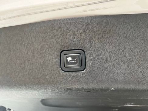 Used 2020 Chevrolet Traverse Premier w/ Redline Edition image 11