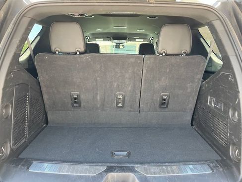Used 2025 GMC Yukon Denali AWD/4WD image 19