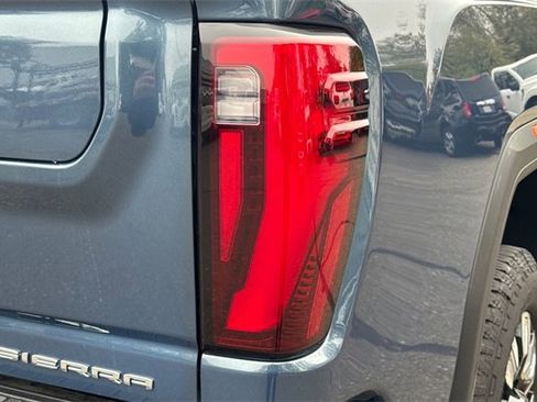 Used 2025 GMC Sierra 2500 Denali image 50