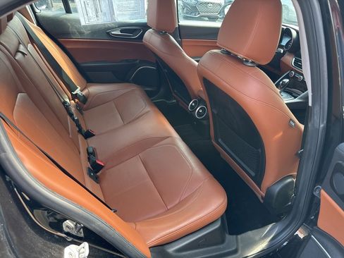 Used 2018 Alfa Romeo Giulia AWD image 51
