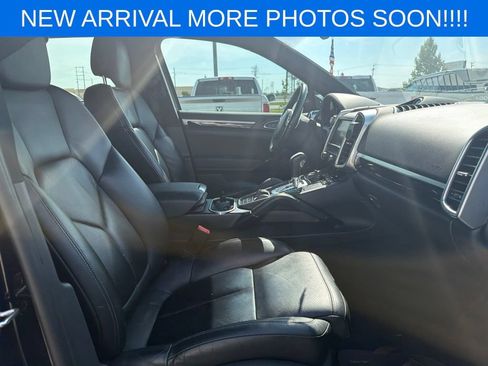 Used 2014 Porsche Cayenne AWD/4WD image 13