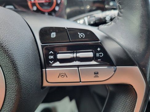 Used 2022 Hyundai Elantra SEL w/ Convenience + Premium Package FWD image 17