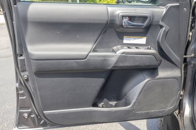 Used 2020 Toyota Tacoma TRD Off-Road AWD/4WD image 15