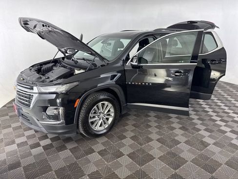 Used 2023 Chevrolet Traverse LT w/ Rear Camera Mirror Package AWD/4WD image 10
