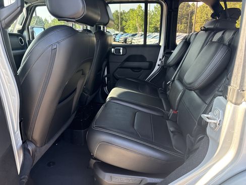 Used 2023 Jeep Wrangler Unlimited Sahara w/ Cold Weather Group AWD/4WD image 20