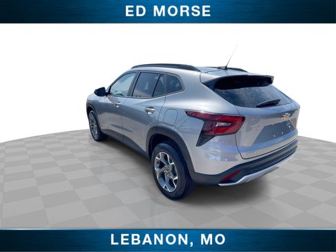 Certified 2025 Chevrolet Trax LT FWD image 6