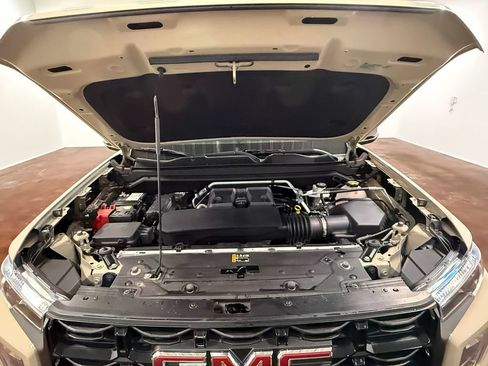 Used 2023 GMC Canyon Elevation w/ Elevation Premium Package AWD/4WD image 19