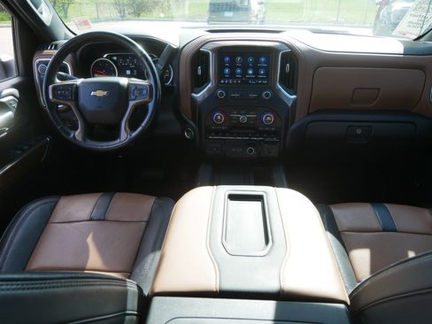 Used 2022 Chevrolet Silverado 3500 High Country w/ Z71 Off-Road Package AWD/4WD image 10