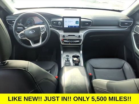 Used 2023 Ford Explorer XLT w/ Equipment Group 202A image 13