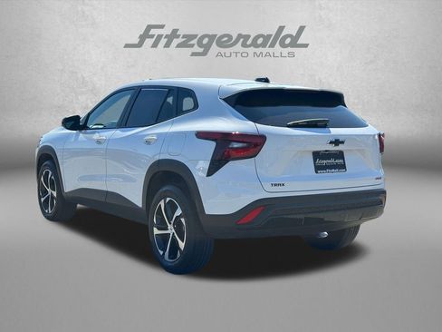 Certified 2024 Chevrolet Trax RS w/ Driver Confidence Package FWD image 7