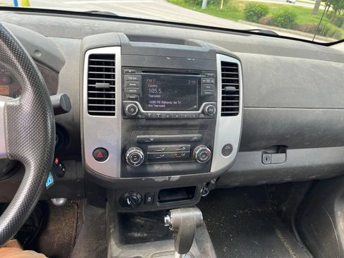 Used 2016 Nissan Frontier SV AWD/4WD image 8