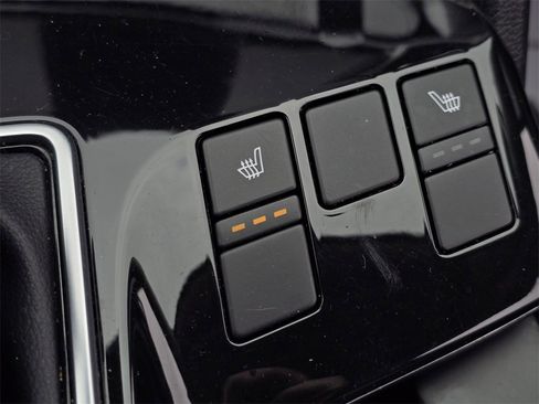 Certified 2023 Kia Sportage EX image 18