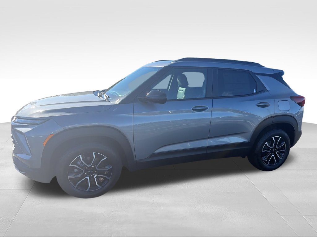 New 2026 Chevrolet TrailBlazer ACTIV FWD image 2