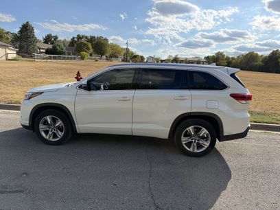 Used 2017 Toyota Highlander Limited