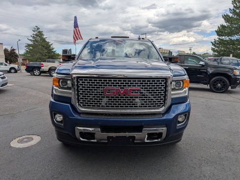 Used 2017 GMC Sierra 2500 Denali AWD/4WD image 2