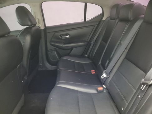 Used 2022 Nissan Sentra SR w/ SR Premium Package FWD image 18