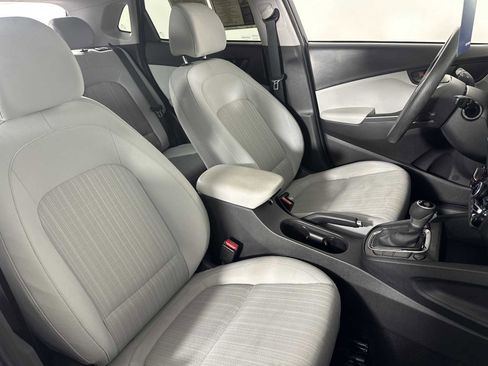 Used 2023 Hyundai Kona SEL image 32