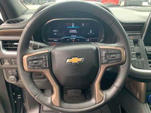 Certified 2024 Chevrolet Suburban High Country AWD/4WD image 24