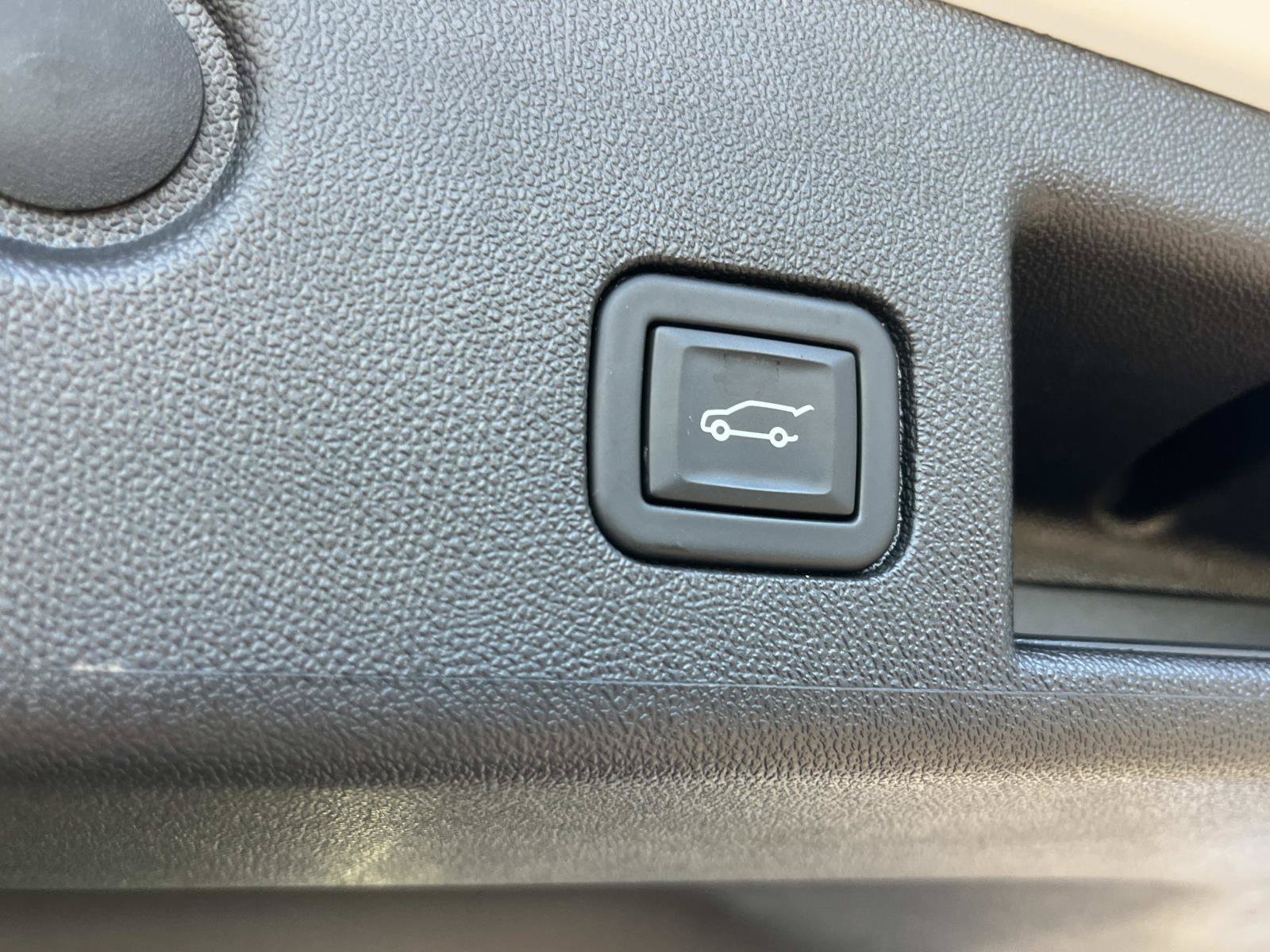 Used 2024 Chevrolet Equinox LT AWD/4WD image 13
