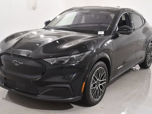 Used 2025 Ford Mustang Mach-E Premium AWD/4WD image 2