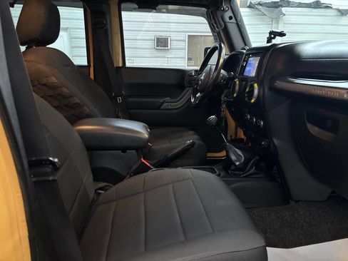 Used 2014 Jeep Wrangler Unlimited Sport w/ Quick Order Package 23S AWD/4WD image 25