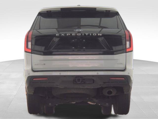 Used 2025 Ford Expedition Max Active AWD/4WD image 7