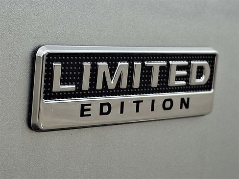 Used 2025 Mitsubishi Eclipse Cross LE image 12