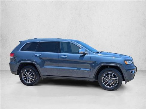 Used 2020 Jeep Grand Cherokee Limited RWD image 3