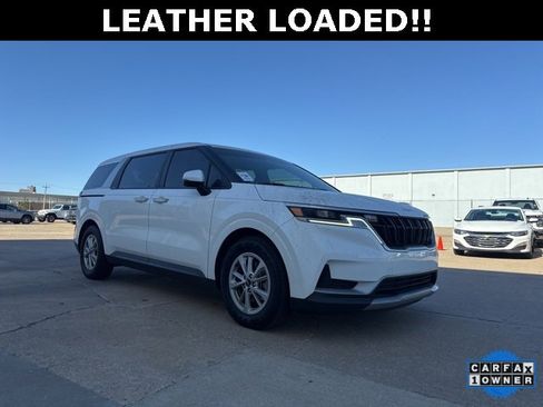 Used 2024 Kia Carnival LX image 14