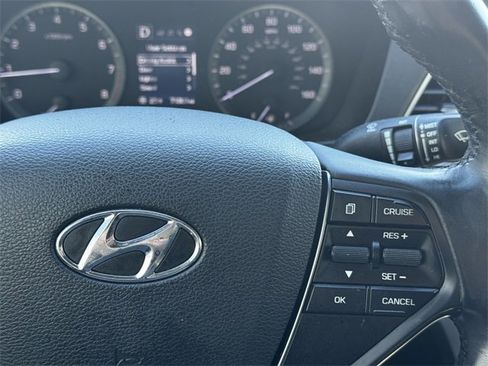 Used 2016 Hyundai Sonata Limited image 25