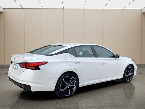 Used 2024 Nissan Altima 2.5 SR image 5
