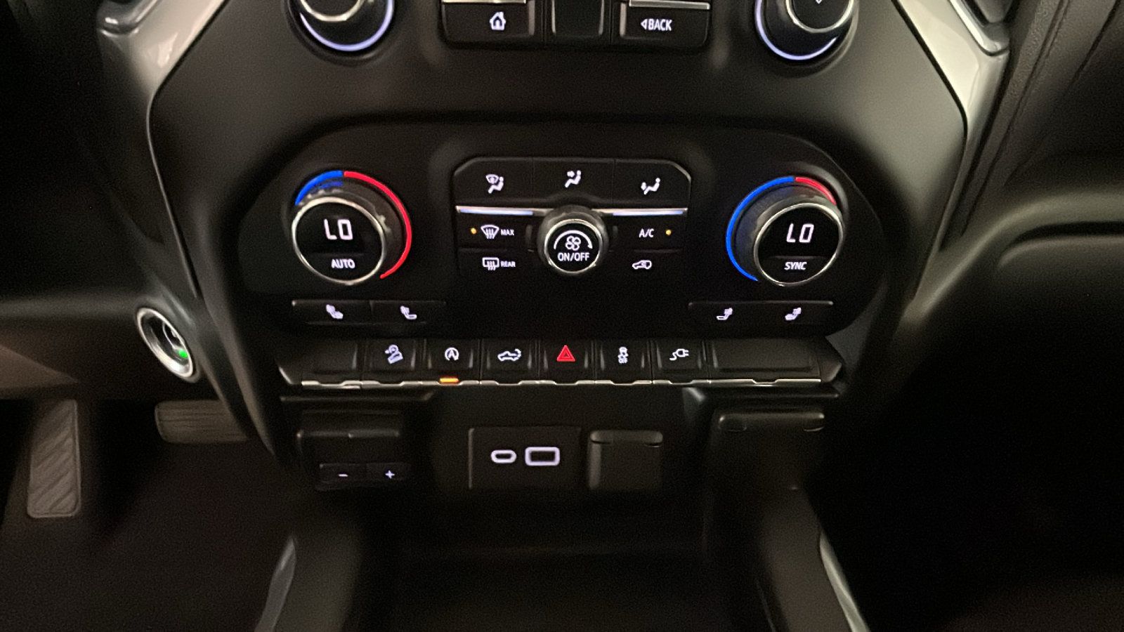 Used 2020 Chevrolet Silverado 1500 LT Trail Boss AWD/4WD image 25