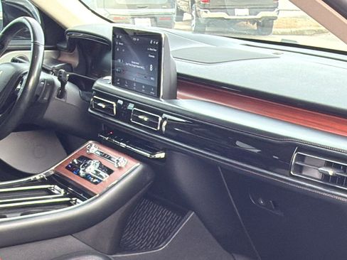 Used 2021 Lincoln Aviator Reserve w/ Equipment Group 201A image 31