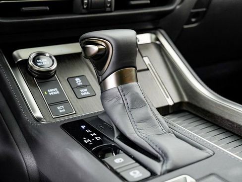 Used 2026 Lexus GX 550 550 Luxury+ w/ Cold Area Package image 19