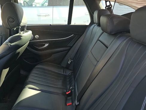 Used 2018 Mercedes-Benz E 400 4MATIC Wagon w/ Premium 3 Package image 6