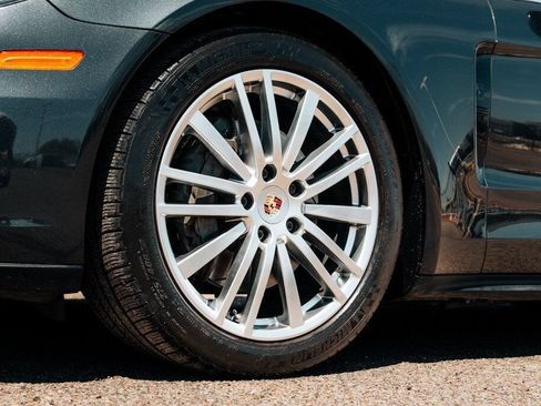 Used 2017 Porsche Panamera 4S AWD/4WD image 11