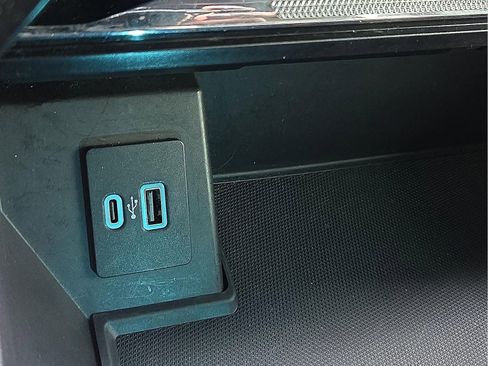 Used 2021 Ford F150 Lariat image 22