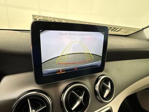 Used 2020 Mercedes-Benz GLA 250 image 3