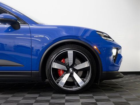 New 2026 Porsche Macan 4S Electric image 9