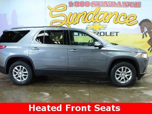Used 2020 Chevrolet Traverse LT image 1