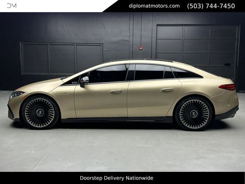 Used 2024 Mercedes-Benz EQS AMG 4MATIC image 4