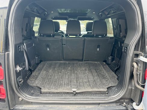 Used 2023 Land Rover Defender 110 X-Dynamic SE image 22