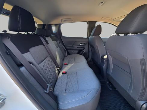 New 2026 Nissan Kicks SV image 9